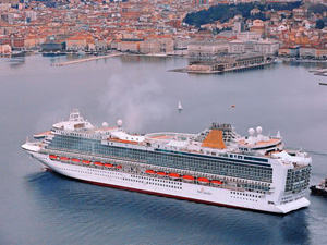 Azura – A family-friendly ship