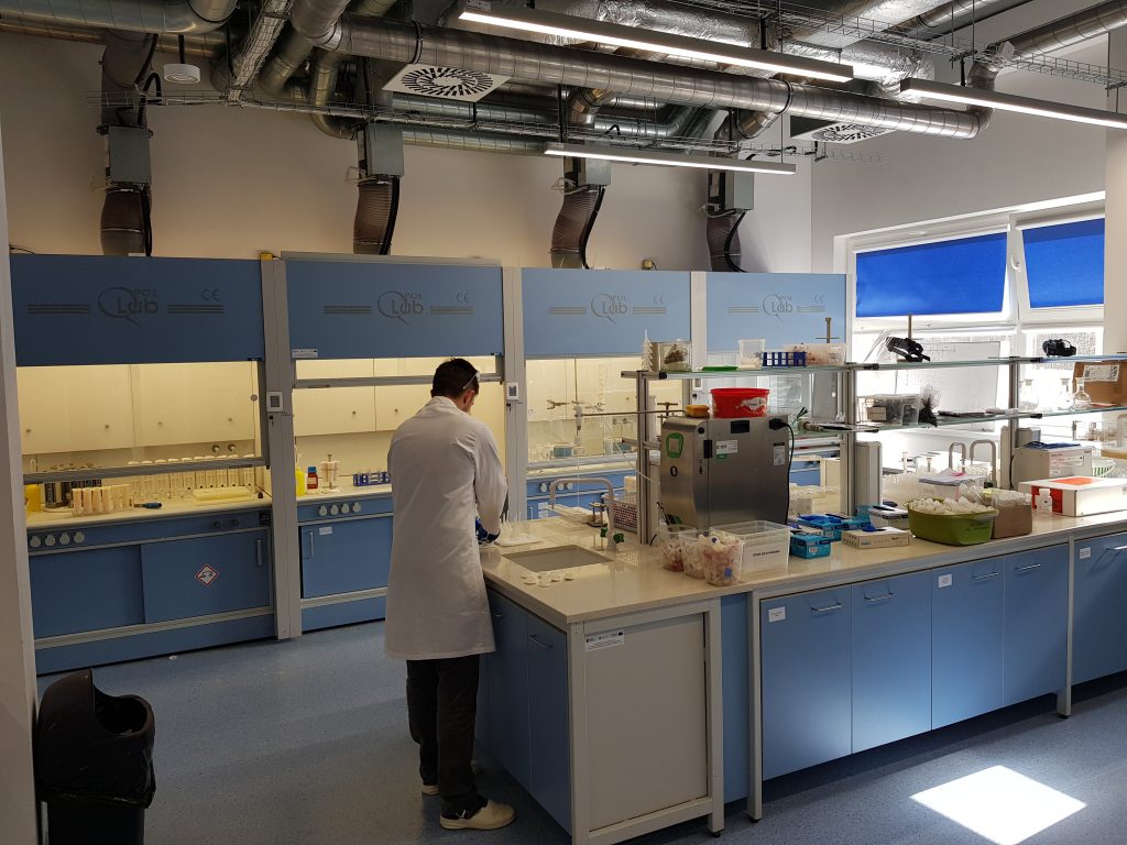 JS Hamilton Poland, Halton Vita Lab Room