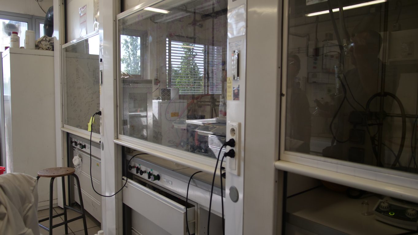 La Doua Laboratory from inside, Fume cupboard