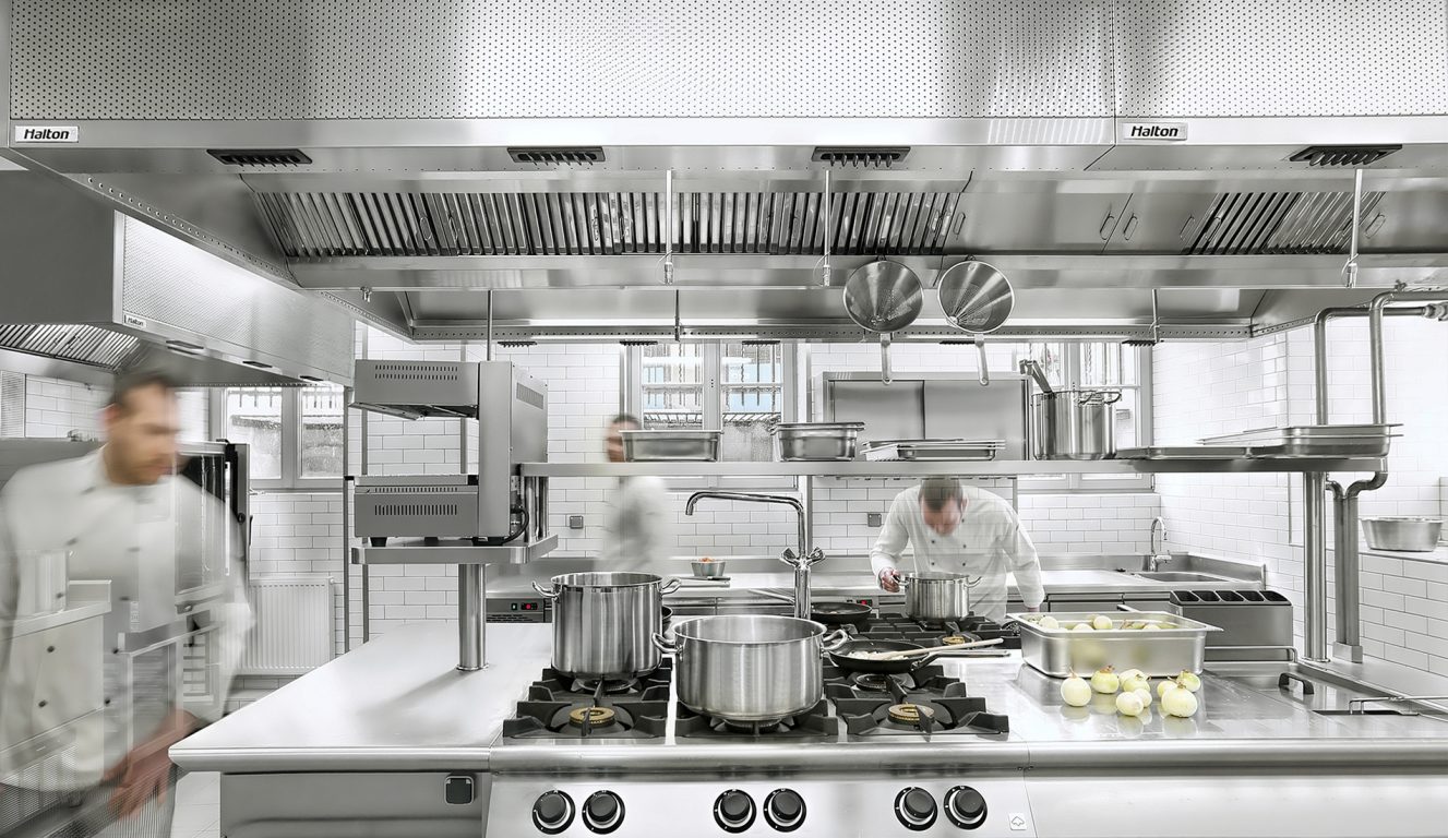 Production kitchen ventilation for Hotels and Resorts Halton Solutions