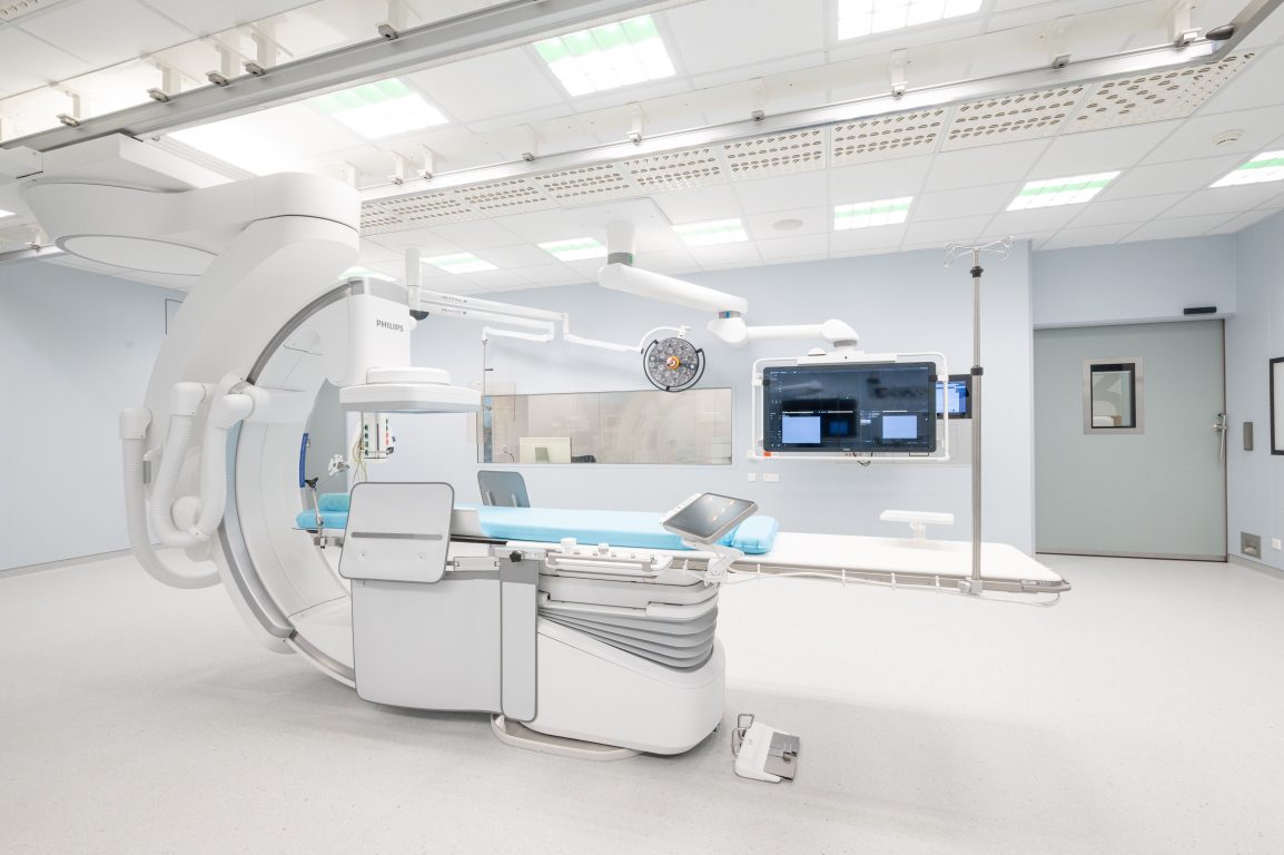Nij Smellinghe hospital with new OR complex and Halton Vita OR Space solution