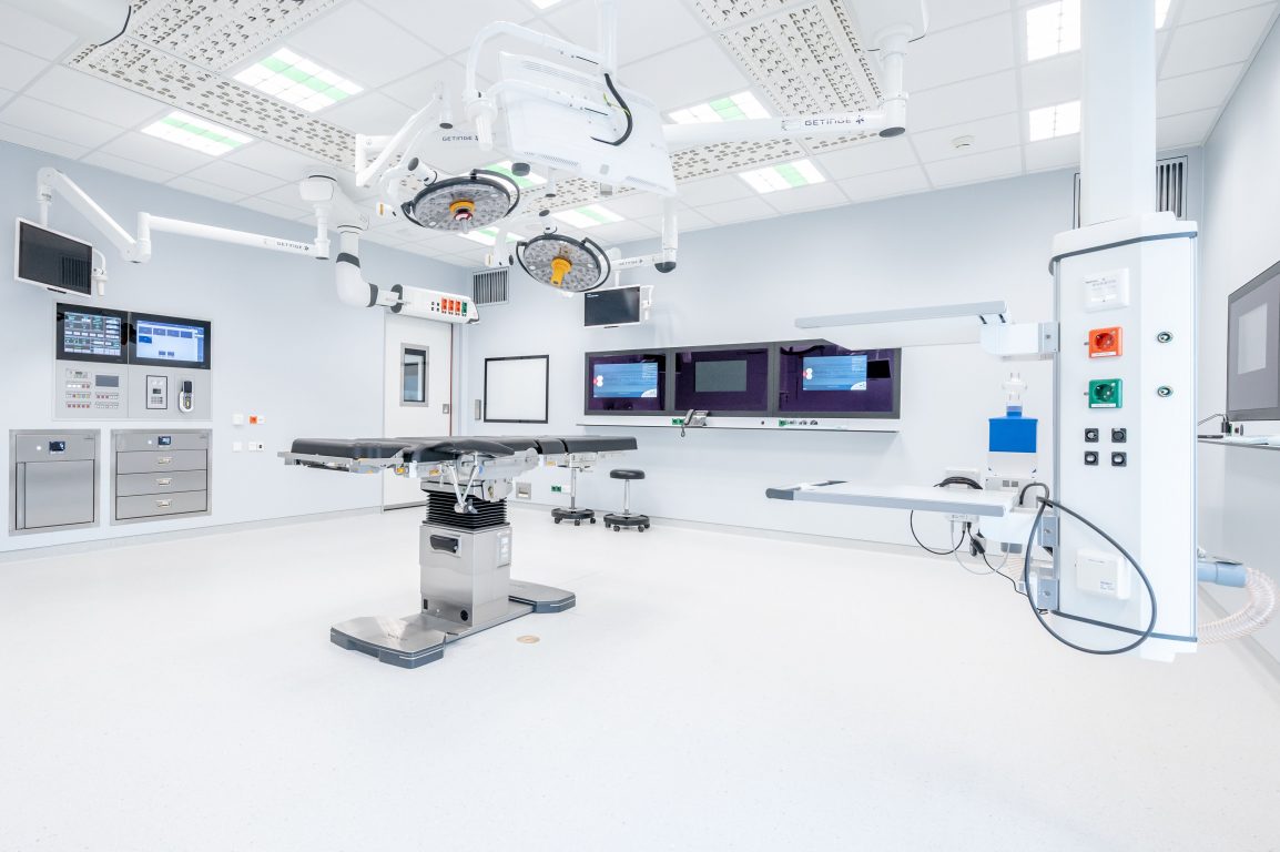 Nij Smellinghe hospital with new OR complex and Halton Vita OR Space solution