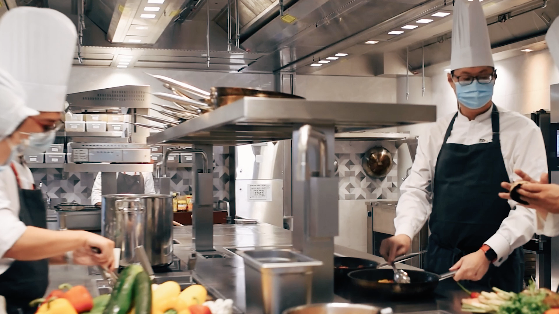 Singapore EXPO - MAX Atria has chosen Halton Solutions for the ventilation of their kitchen