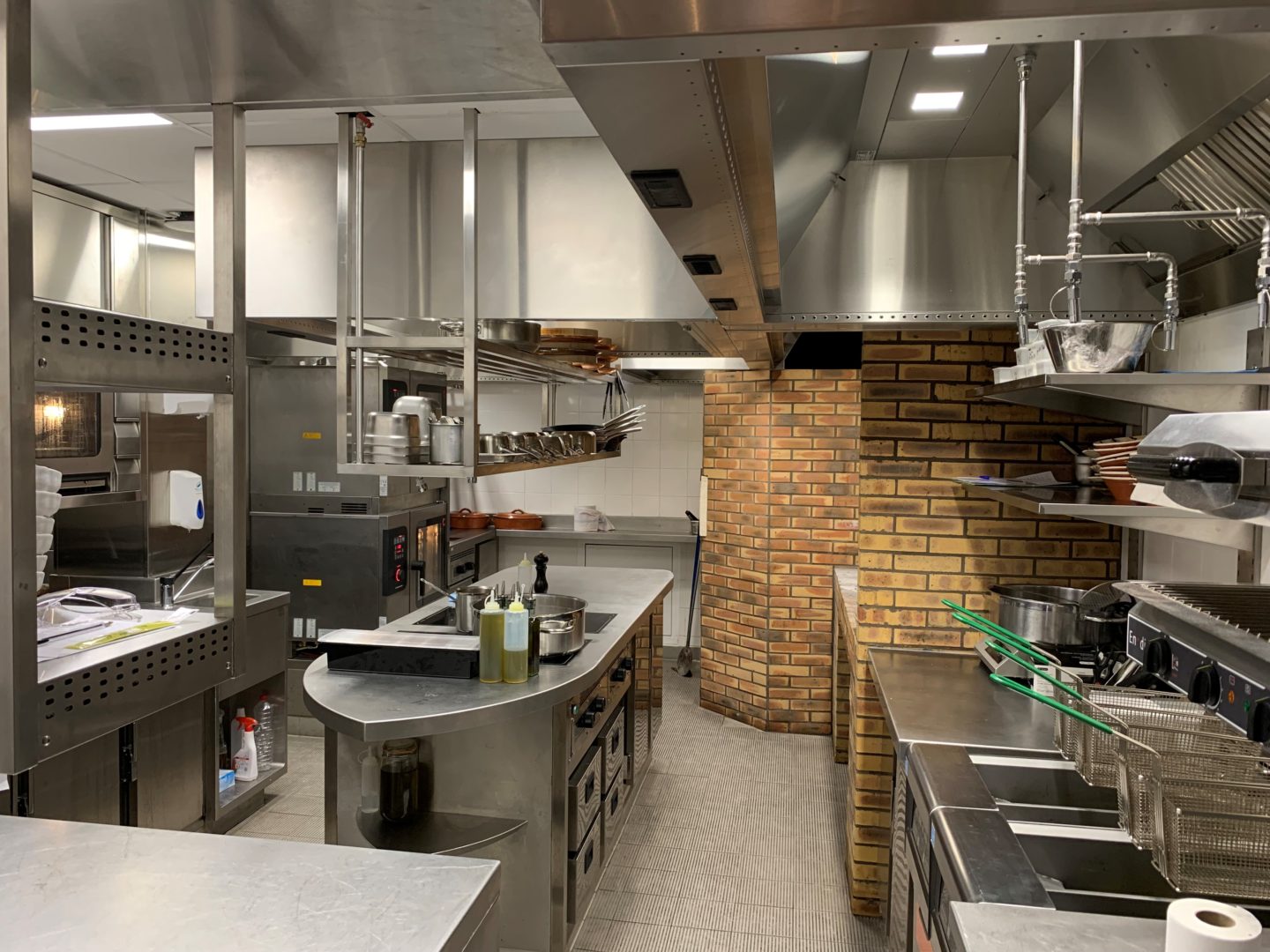 Mimosa at Hotel de la Marine has chosen Halton Solutions for the ventilation of their kitchen